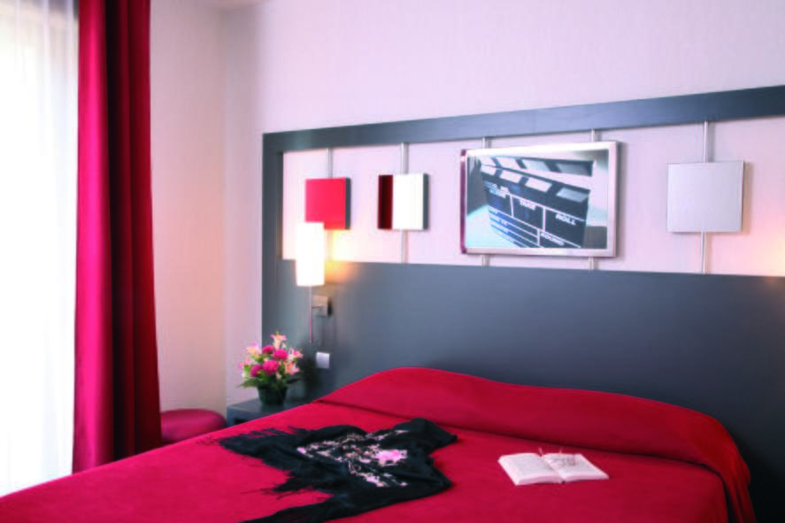 Le Chateau Des Artistes Cannes Habitación foto