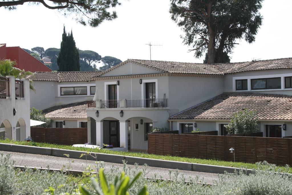 Le Chateau Des Artistes Cannes Habitación foto
